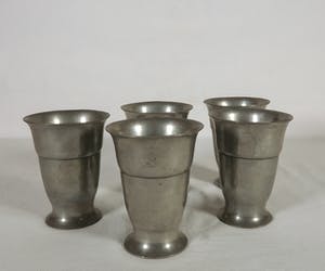 Meeuws en Zn. N.V. - Lot tinnen bekers en schalen kopen? Bied vanaf 1!