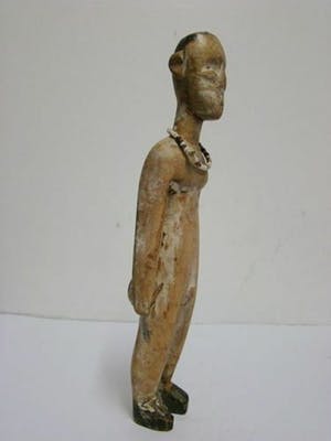 Dogon - 171011 - Tribal used African Venavi Ewe figure with old beads - Ghana. kopen? Bied vanaf 1!
