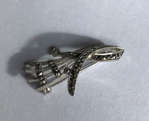 1e gehalte Zilver - en 2e gehalte Vintage set - armband en broche met marcasiet kopen? Bied vanaf 50!