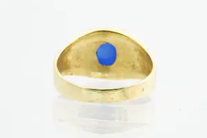 105 - Mooi bewerkte 18krt geelgouden ring met blauwe middensteen - kleine maat kopen? Bied vanaf 225!