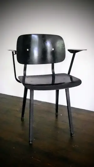 Friso Kramer - Vintage Revoltstoel van Friso Kramer kaufen? Bieten Sie von 145!
