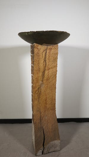 Loek Hambeukers - Grote bronzen schaal op houten sokkel kopen? Bied vanaf 350!