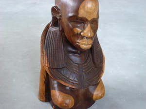 Niet of onleesbaar gesigneerd - Buste Massai-vrouw. kopen? Bied vanaf 10!