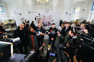 Banksy - Banksy (1974) - FCK PTN! Banksy framed-Complete set kopen? Bied vanaf 120!