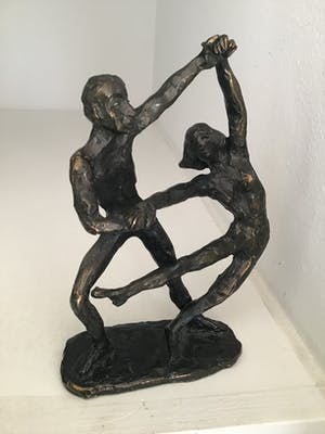 Astrid Veldhuyzen-Koppen - Sculptuur “ DANSPAAR “. Gesigneerd kopen? Bied vanaf 75!
