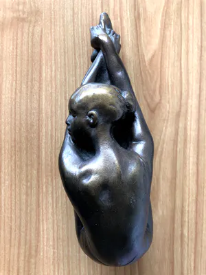 Niet of onleesbaar gesigneerd - Prachtig beeld " DANSERES " kopen? Bied vanaf 1!