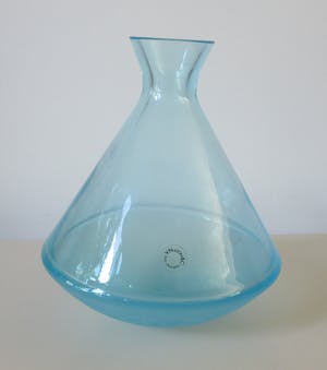 Vincenzo Nason - Lichtblauwe dikwandige wankelkaraf - Murano kopen? Bied vanaf 1!