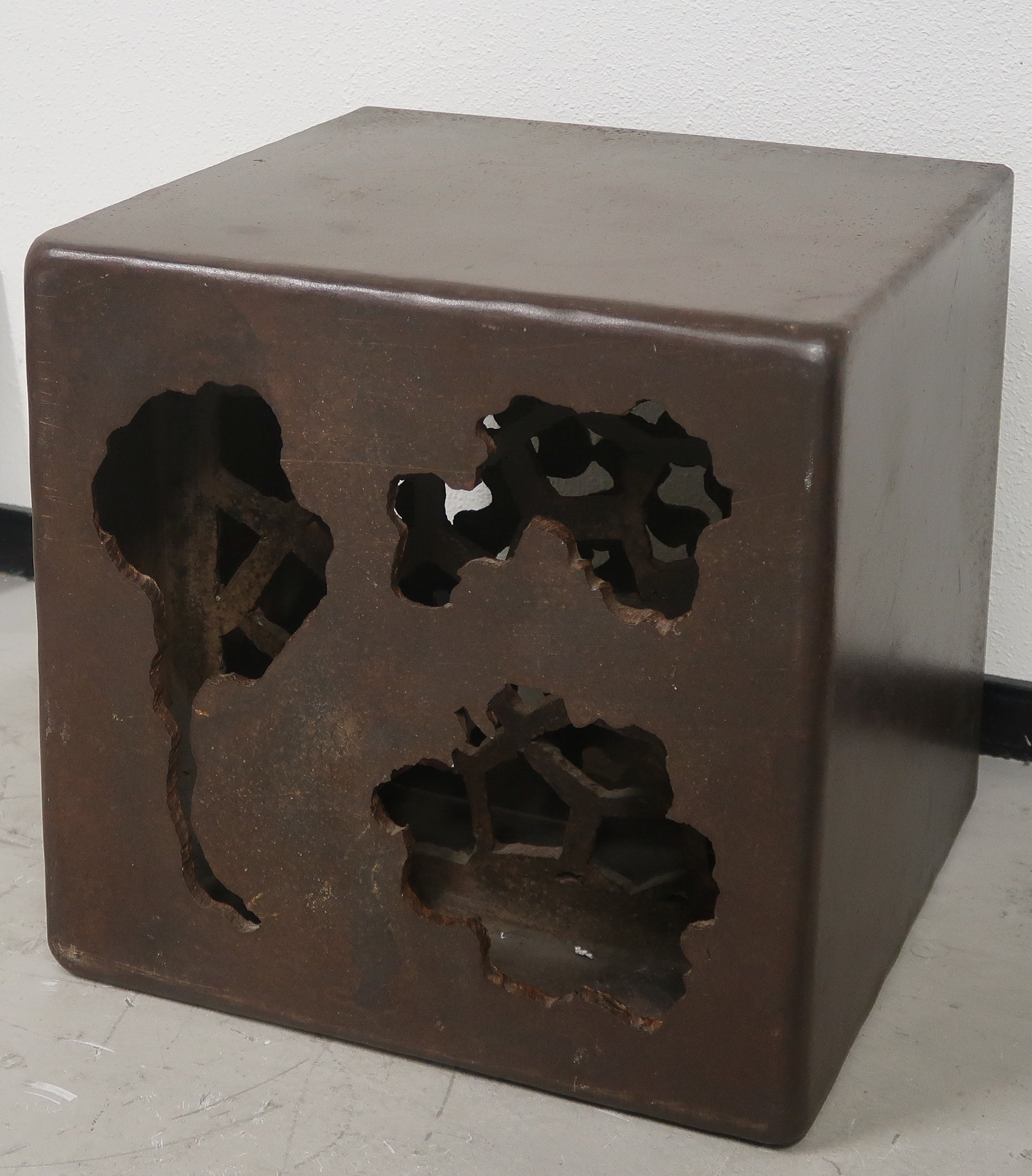 Joop Haring - Stalen kubus, Zonder titel (Groot) verkocht voor € 200!