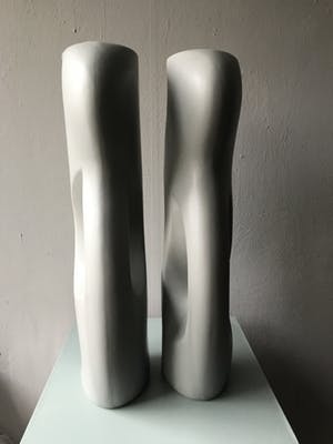 Marianne Bey - Two vases grey kopen? Bied vanaf 35!