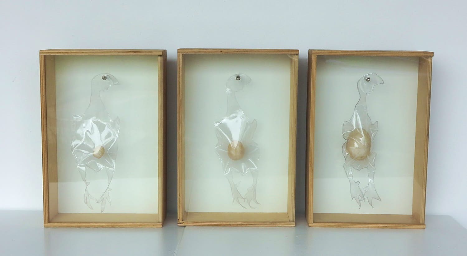 Lisette Verkerk - Mixed Media wandobjecten (3x), Piepkuiken I, II en III kopen? Bied vanaf 100!