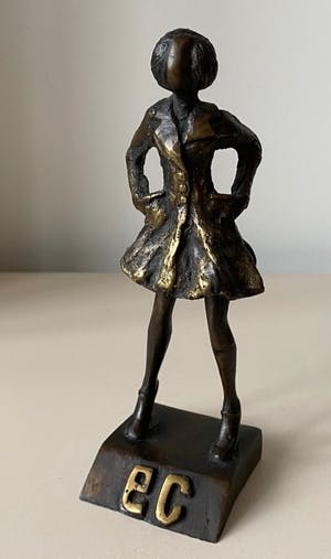 Corry Ammerlaan - Bronzen beeld dame op hoge hakken kopen? Bied vanaf 50!