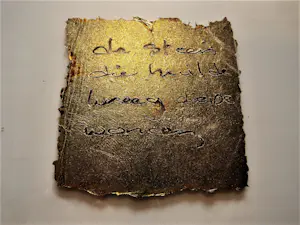 Marijke de Goey - gesigneerd goudverf op glas "de steen die huilde .." gedicht theo v Baaren kopen? Bied vanaf 47!