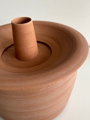 Anne van der Waerden - Terra cotta vaasvorm kopen? Bied vanaf 50!