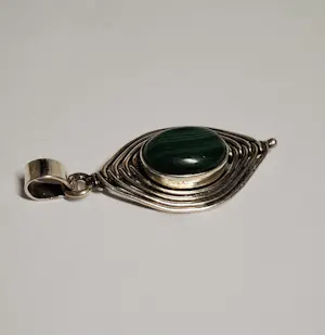 Nieuwe zilveren hanger met ovale malachiet kopen? Bied vanaf 55!