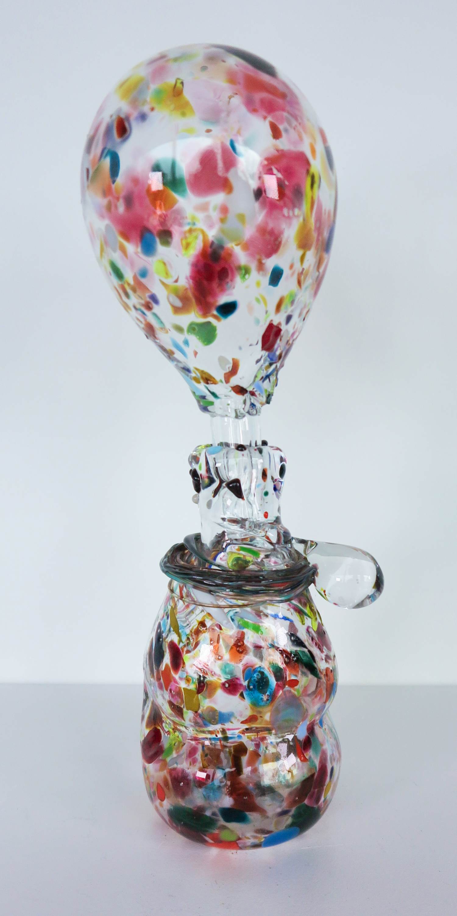 Yvon Trossèl - Glasobject, Vrolijke gekleurde glazen fles met grote 'ballon' dop kopen? Bied vanaf 100!