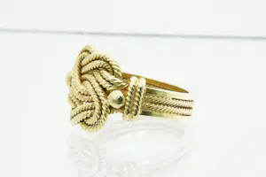 59 - Robuuste 18 krt gouden Surinaamse mattenklopper met doorlopend "touw" kopen? Bied vanaf 520!