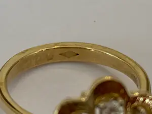 18 Kt. Geelgouden cocktailring met 1,80 ct granaat en diamanten kopen? Bied vanaf 900!