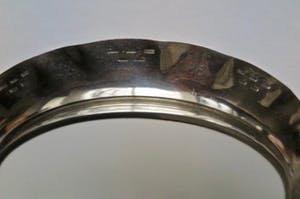 Niet of onleesbaar gesigneerd - Art deco Dienblad - Fraai uitgesneden Sierrand en Floraal decor kopen? Bied vanaf 1!