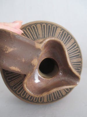 Niet of onleesbaar gesigneerd - Keramische whisky kruik kopen? Bied vanaf 1!