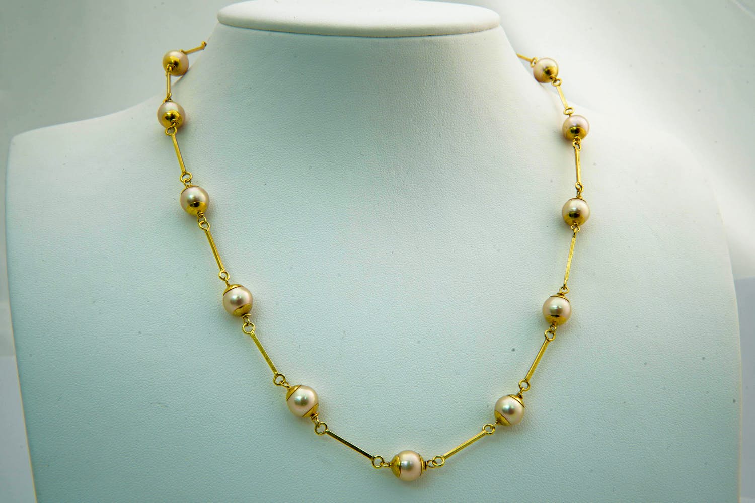 10 - Klassiek en fijn 18 karaats geel-gouden staafjes collier - 14 parels kopen? Bied vanaf 310!