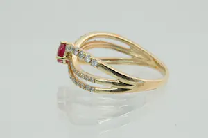 51 - Exclusieve geel 9karaats ring met diamant ca. 0.35crt kopen? Bied vanaf 280!