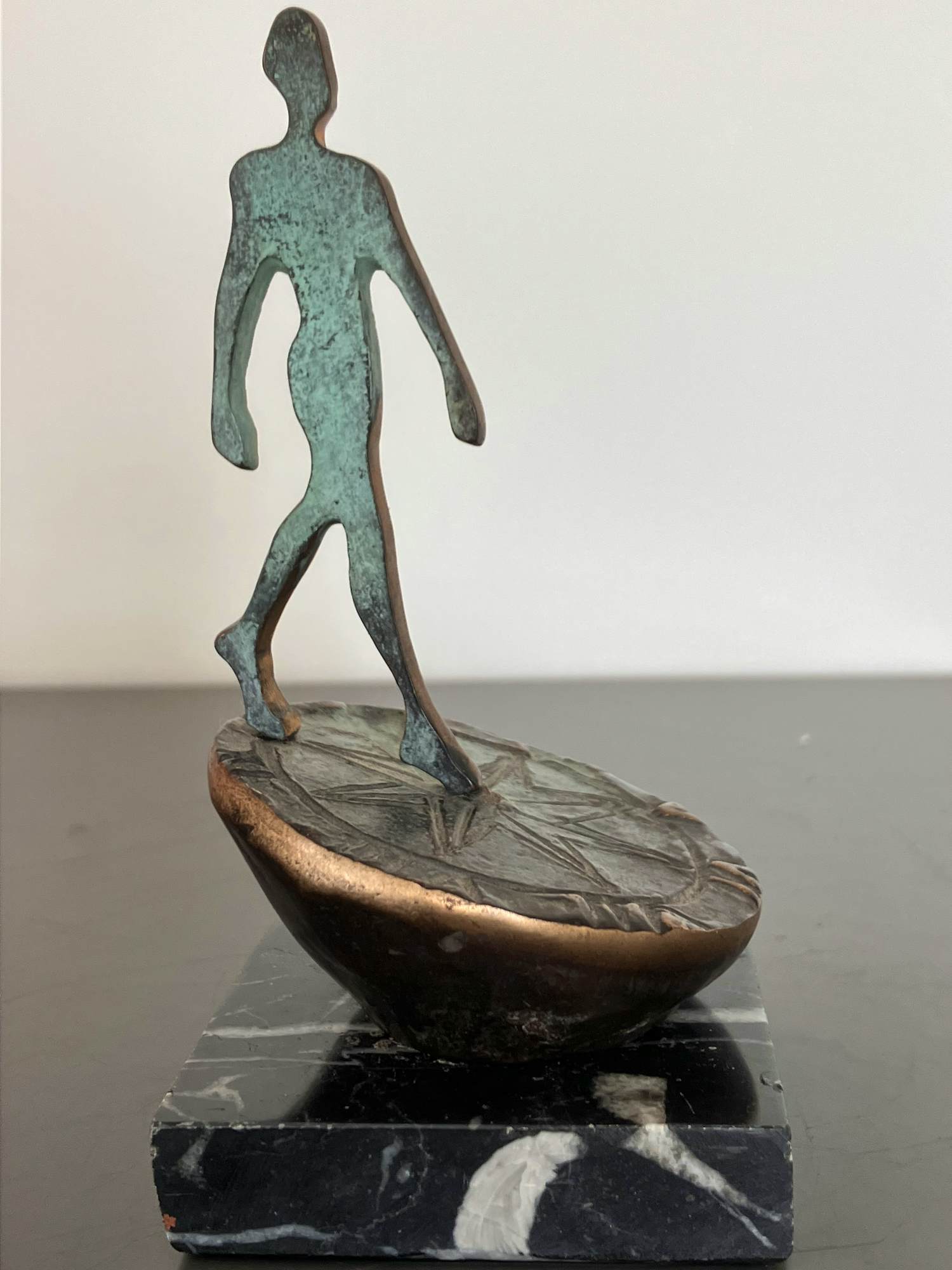 Desiree Tonnaer - Mens op zonnewijzer verkocht voor € 129!