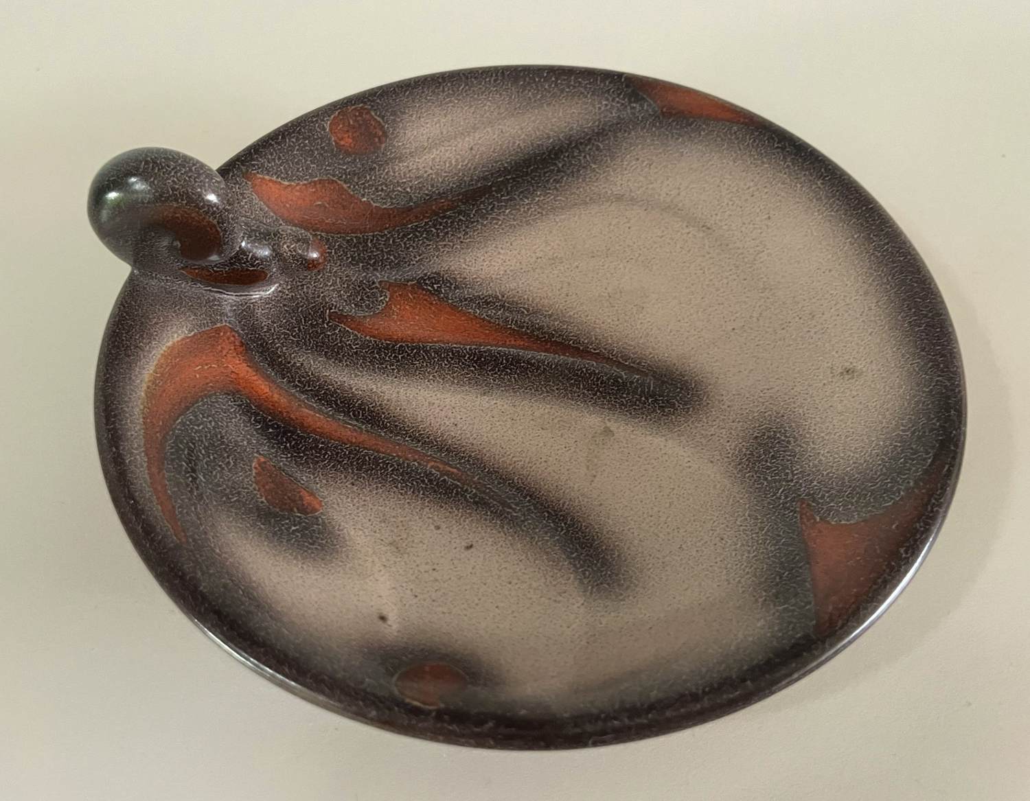 Willem Stuurman - Schaaltje model 616 E - decor Sepia - Plateelfabriek Zenith Gouda verkocht voor € 20!