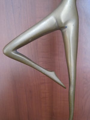 Brons (Onbekend) - Ballet danseres kopen? Bied vanaf 40!