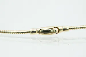 Stijlvolle 18 karaats geel-gouden flexibele zg. "Spang" of "Omega" halsketting. kopen? Bied vanaf 370!