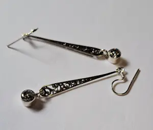 Nieuwe fijne, opengewerkte zilveren oorbellen met zirikonia kopen? Bied vanaf 40!