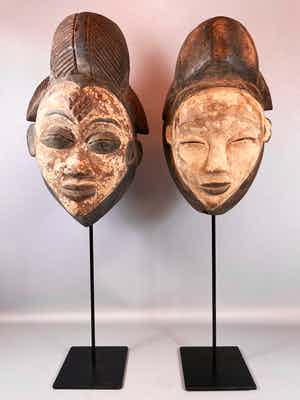 Punu - 2 Old African female masks from the Punu - Gabon. verkocht voor € 125!