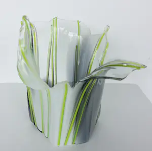 Willem Heesen - Glasobject, Grote wit / zwarte vaas met gele strepen kopen? Bied vanaf 250!