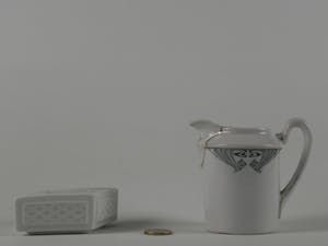 Niet of onleesbaar gesigneerd - Art Deco kannetje en asbak kopen? Bied vanaf 1!