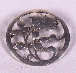 Opengewerkte zilveren broche met roos. kopen? Bied vanaf 1!
