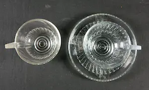 Kristalunie Maastricht - Lot van 8 kopjes en 5 schoteltjes kopen? Bied vanaf 1!