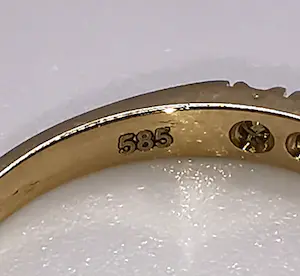 14 Karat gold mit 10 Diamanten 0,46 Karat total kopen? Bied vanaf 275!
