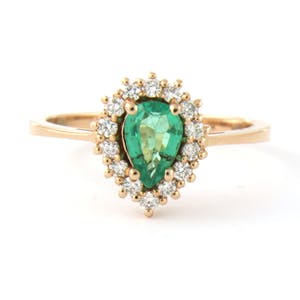 18k gouden ring bezet met smaragd en briljant geslepen diamant tot. 0.26ct kopen? Bied vanaf 500!