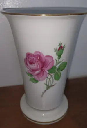 AcheterMeissen porzellan - Prachtige trechter vaas Meissen met rozen? Enchérissez de 99!