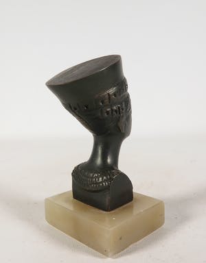 Corry Ammerlaan - , Hans van Tilburg en onbekend - Lot van drie sculpturen kopen? Bied vanaf 50!