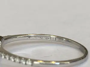 18 Kt. Witgouden Diana Ring met 1,00 Karaat Saffier en Diamanten kopen? Bied vanaf 550!