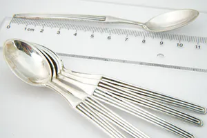 Jaren 60 Koninklijke van Kempen en Begeer 6 zilveren lepeltjes - in org. verpak! kopen? Bied vanaf 65!