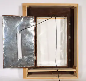 Ingrid Rekers - Lichtkast, Light between fingers (Groot) kopen? Bied vanaf 100!