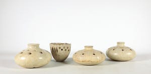 Carla van Ouwenaller - Aardewerk, Lot opengewerkte objecten kopen? Bied vanaf 35!