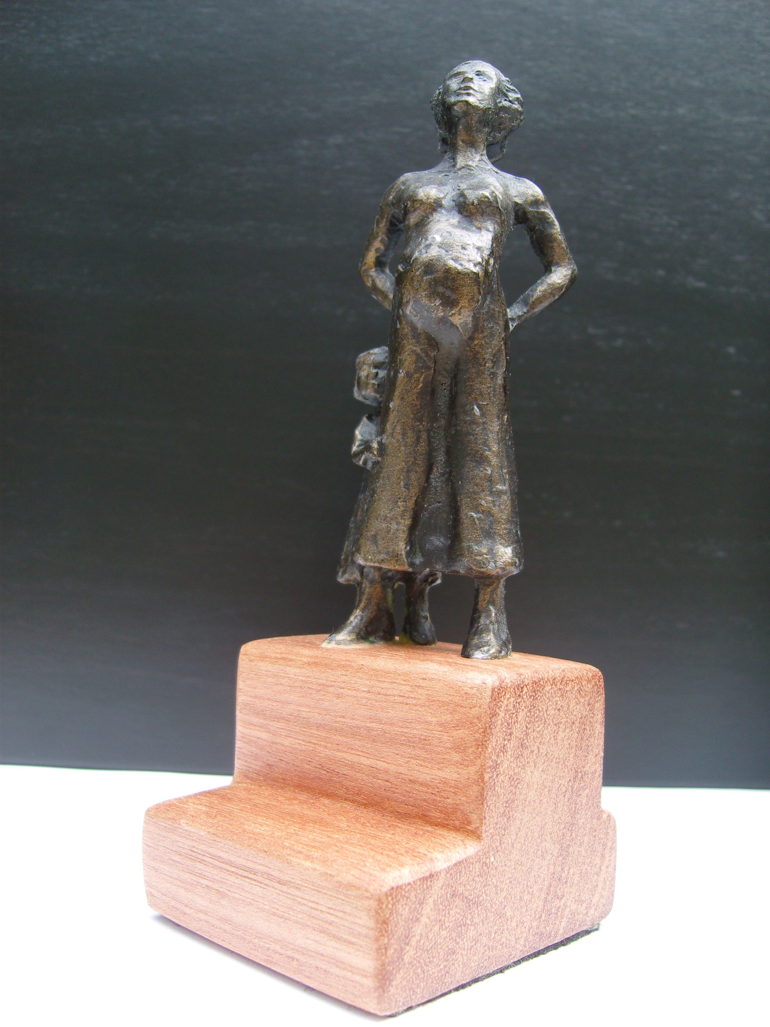 Brons (Onbekend) - Bronzen beeldje van zwangere moeder en haar dochtertje. kopen? Bied vanaf 50!