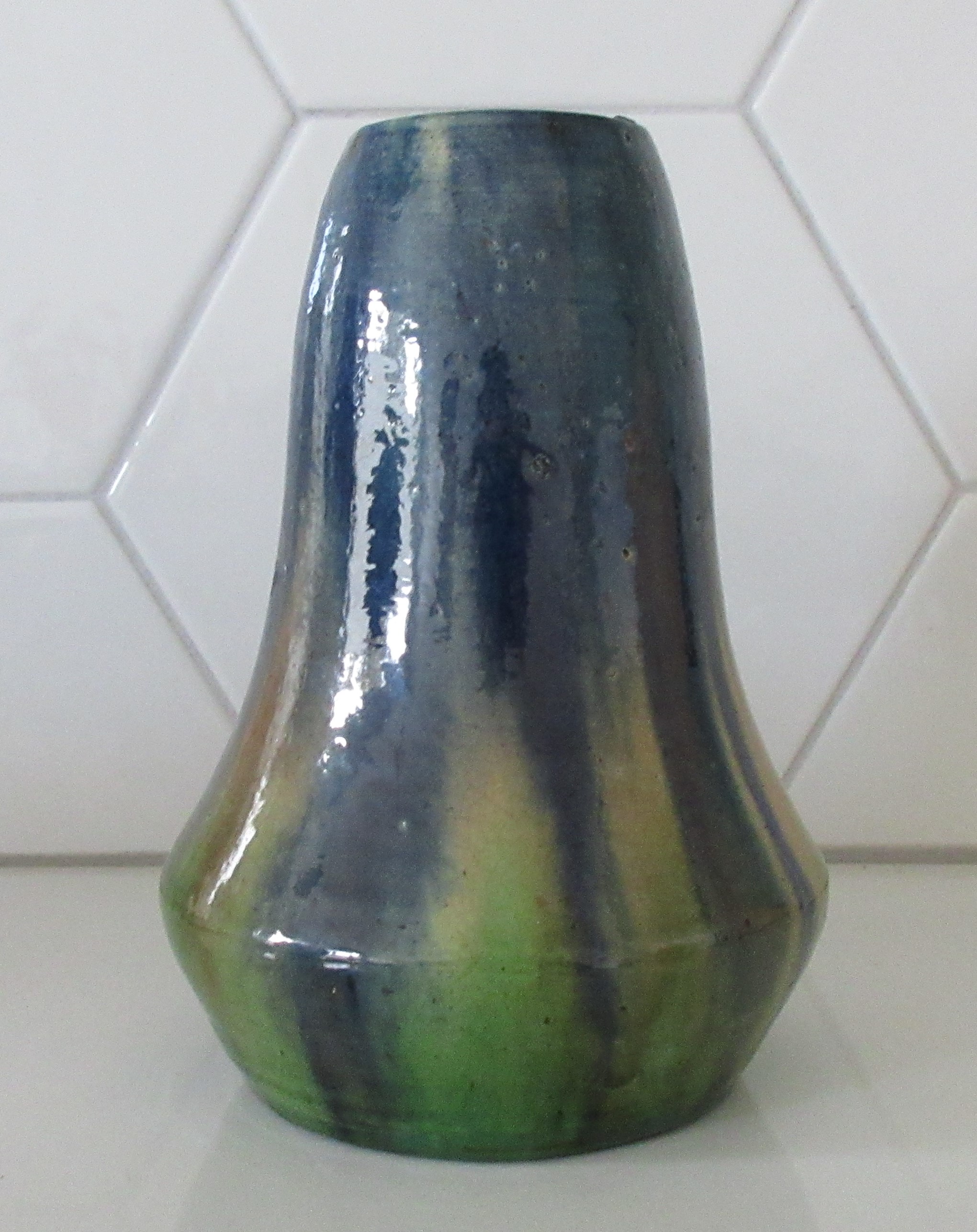 Niet of onleesbaar gesigneerd - Art nouveau Majolica vaas kopen? Bied vanaf 1!