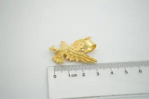 80 - Mooi gedetailleerde 18 karaat geel gouden adelaar hanger kopen? Bied vanaf 300!
