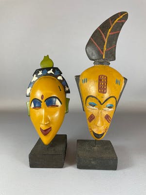 Yoruba - 2 African Yoruba passport masks - Nigeria. kopen? Bied vanaf 15!