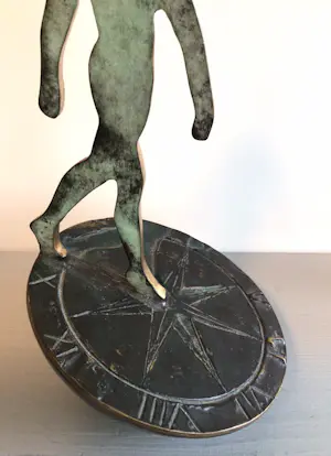 Desiree Tonnaer - “ Mens op de zonnewijzer “ XL versie kopen? Bied vanaf 95!