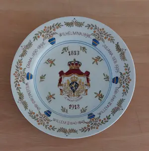 N.V. Plateelbakkerij Delft - Koninlijkhuis kopen? Bied vanaf 75!