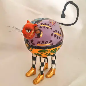 Thomas Hoffmann - Katzenfigur Norma mit Kugelbauch Tom`s Drag Collection handbemalt kopen? Bied vanaf 120!